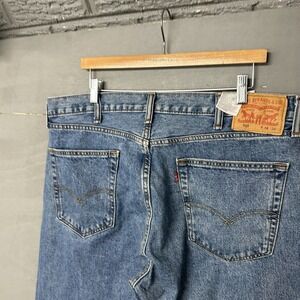 Levi's Jeans Men's 38x30 Blue Medium Wash Denim Straight Leg 505 Model Casual